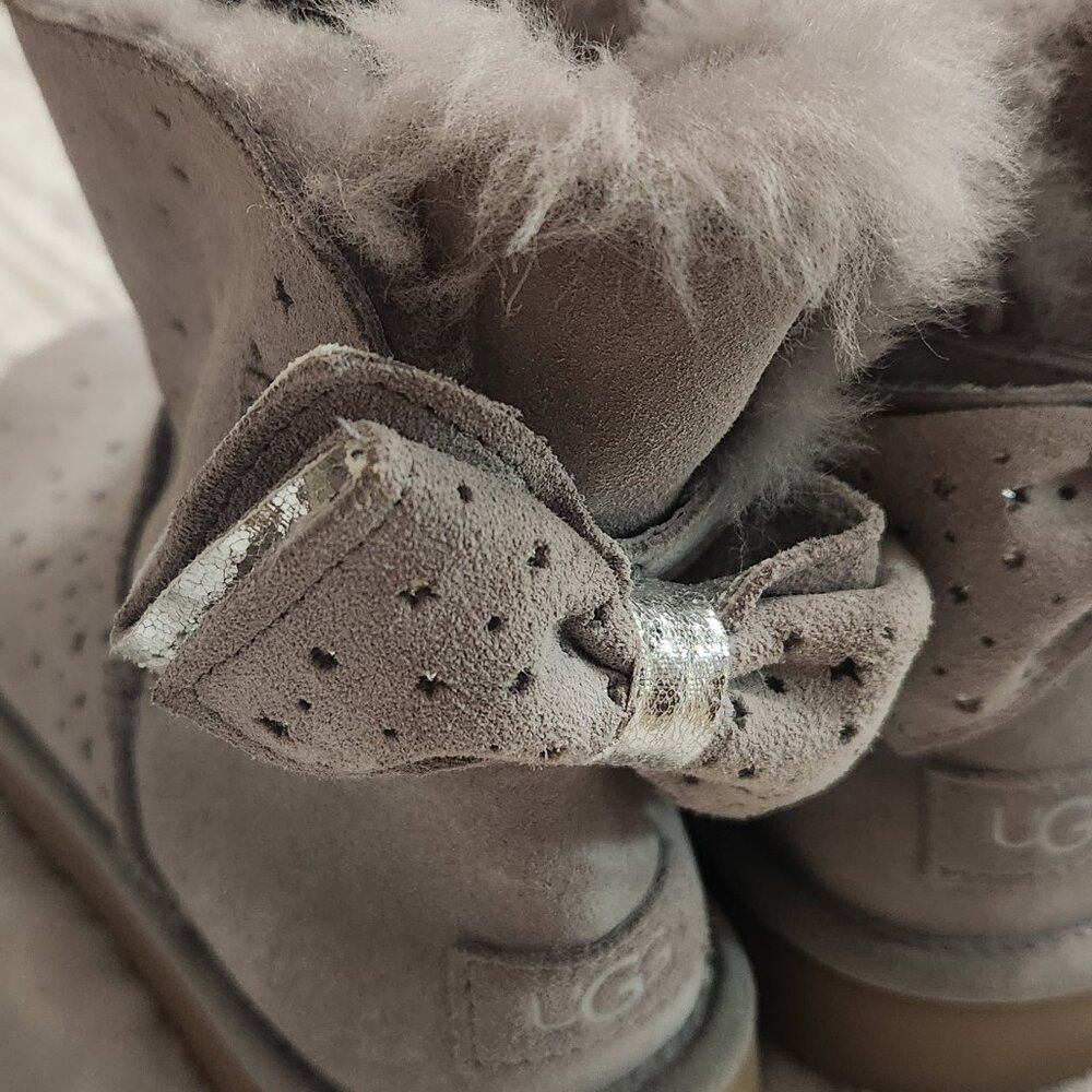 UGG Gray Star Perforated Bow Back Ankle Boots | Size 8